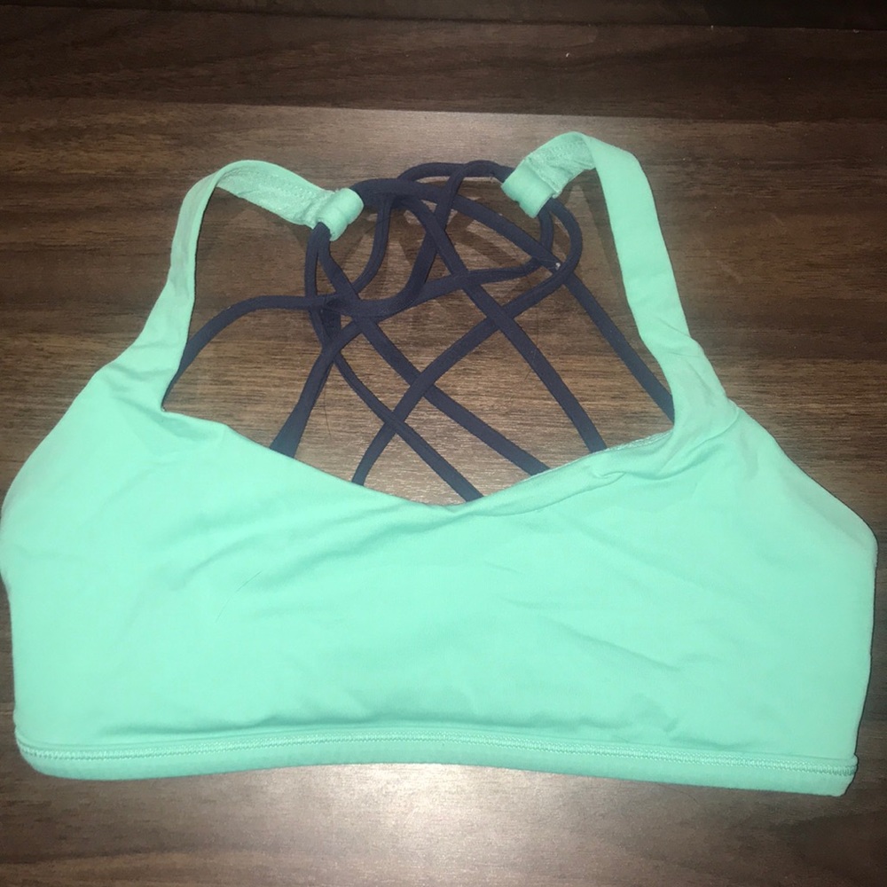 Lululemon Free To Be Bra